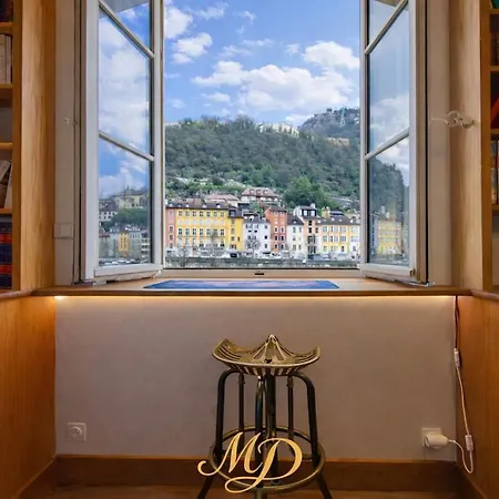 Apartment Myd - The Jules Verne *